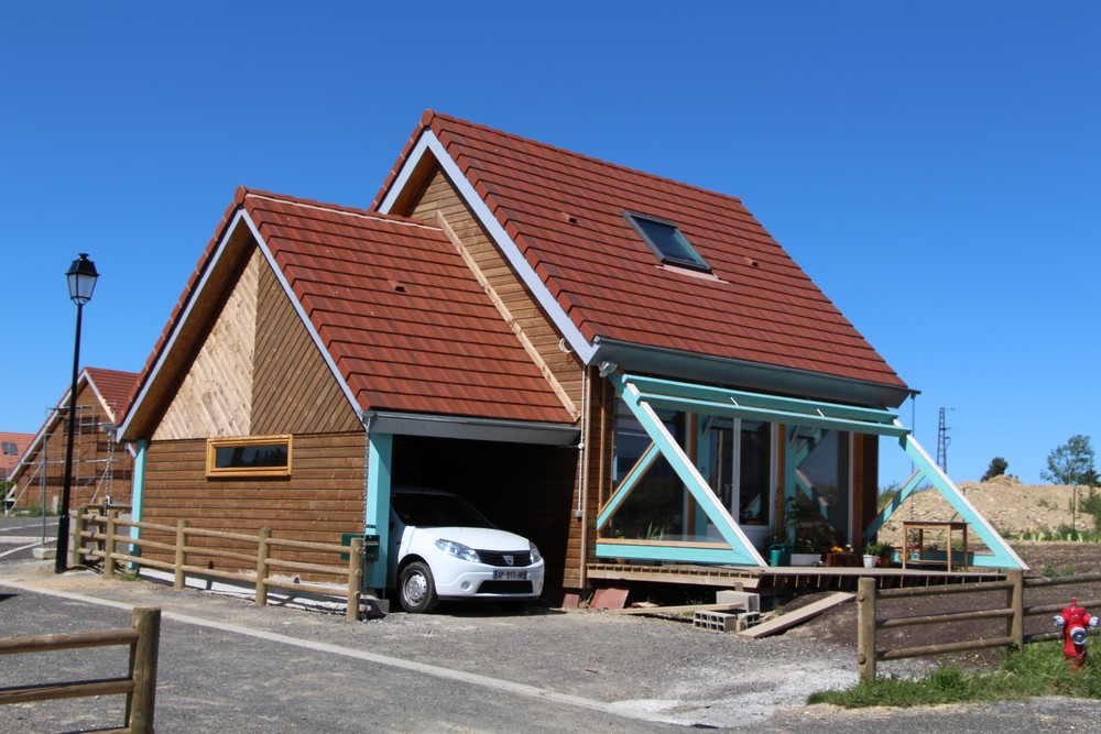 Chalet T4 en bois avec abri voiture accolé